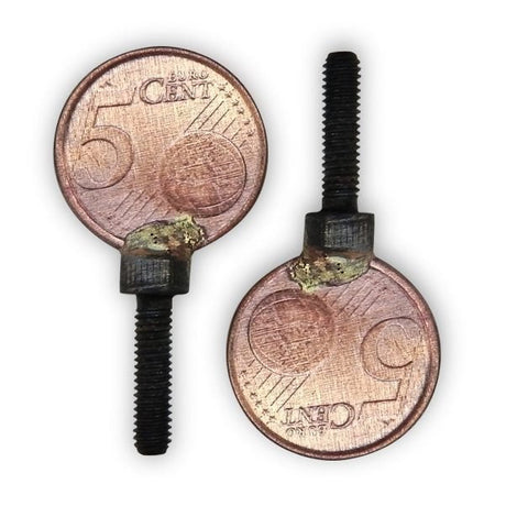 Imagen de alta calidad de TORNILLO CIERRE - MONEDA DORADA en Viking Tattoo Shop, ideal para tatuadores exigentes.